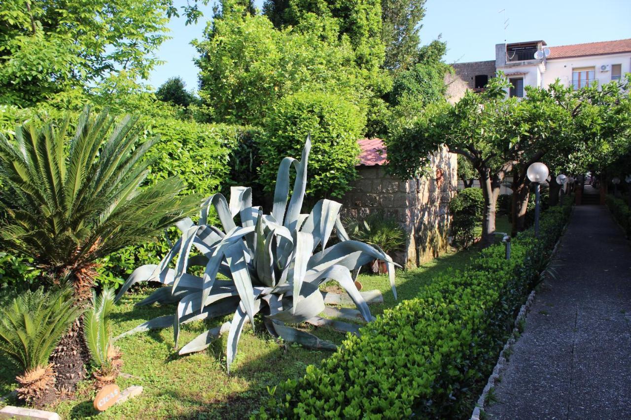 Residenza Caserta Sud - Appartamento Con Giardino Exteriör bild