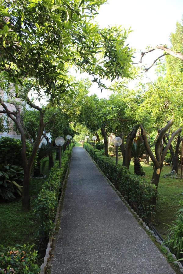 Residenza Caserta Sud - Appartamento Con Giardino Exteriör bild
