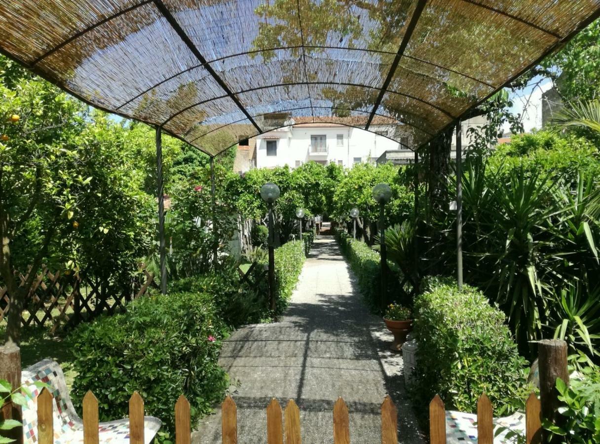 Residenza Caserta Sud - Appartamento Con Giardino Exteriör bild